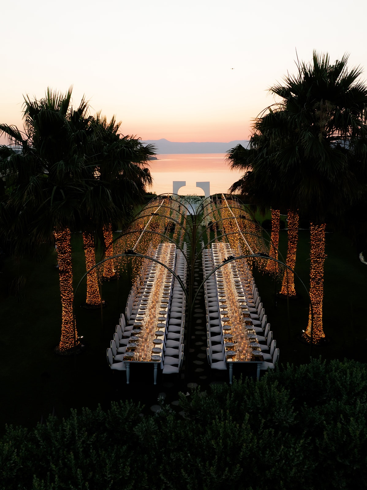 Wedding Tables at Sunset, Sea View.by En Kipo Photo Credit: Fotis Sid Photography